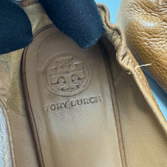 Tory Burch British Tan Leather Reva Flats Tumbled Leather Logo - Picture 12 of 13